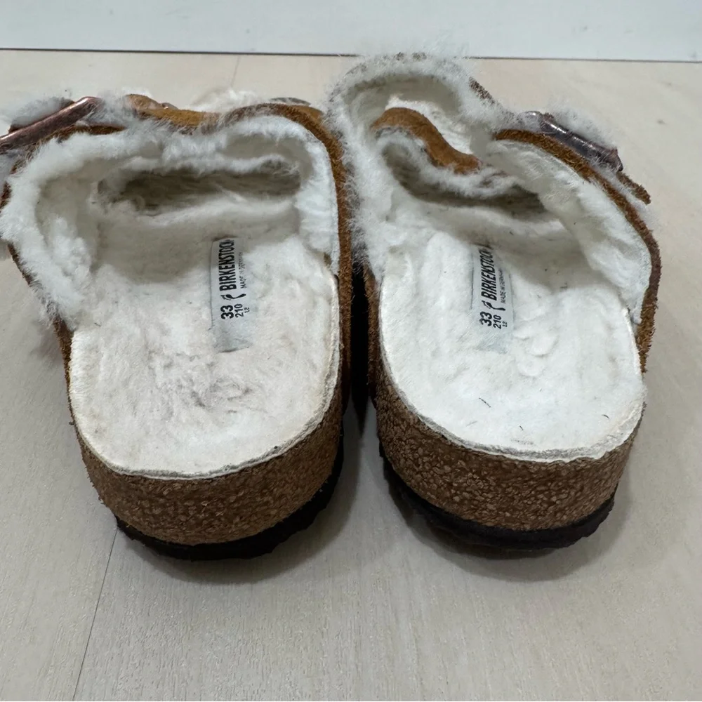Kids' Birkenstock® Arizona Shearling Sandals Size 33 = Kids 2-2.5 - Picture 8 of 14